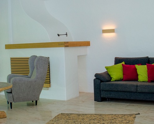 Das Wohnzimmer unserer Ferienwohnung "Kreuzeck" im Ferienhaus Wetterstein welches Platz für bis zu 8 Personen bietet. Im wunderschönen Grainau direkt an der Zugspitze